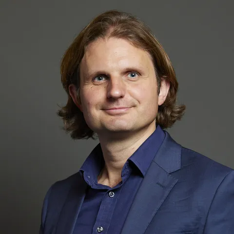 Steff Aquarone MP